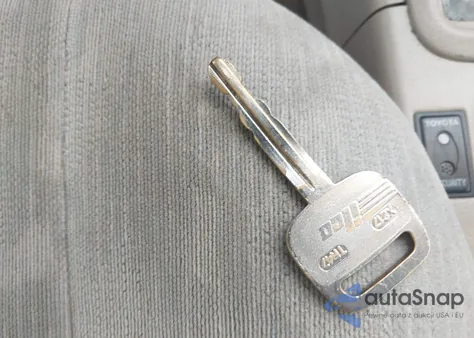 2000 Toyota Corolla Le from USA, damaged, VIN 2T1BR12E2YC309516